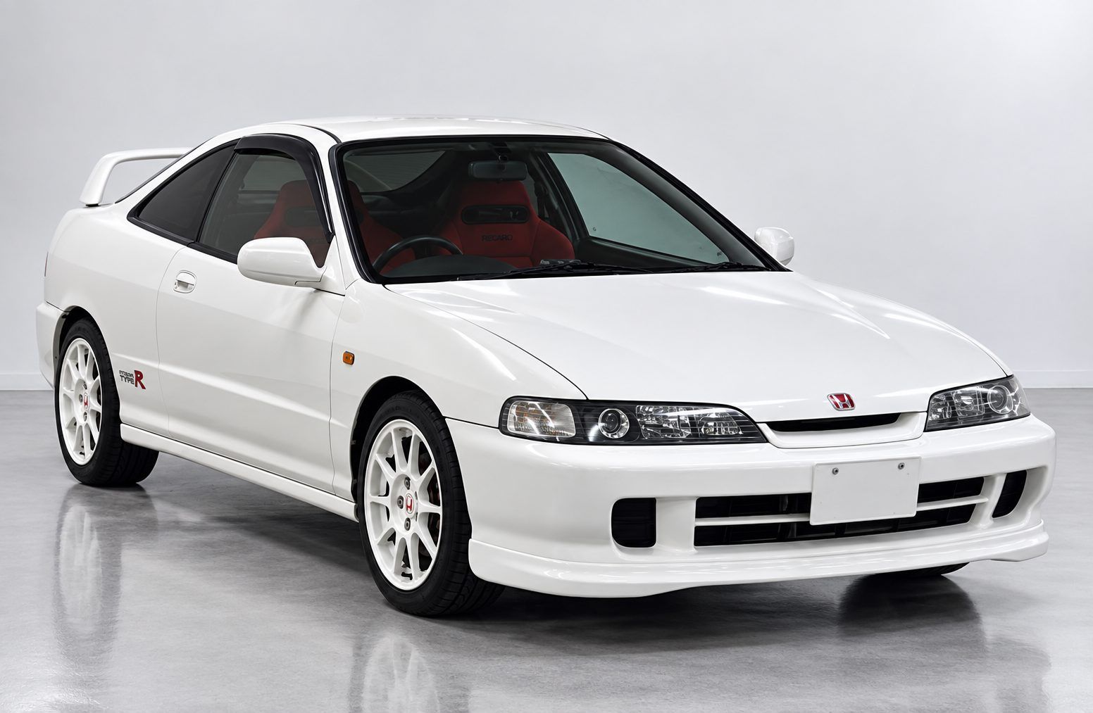 Honda Integra Type R (DC2, DB8) - White
