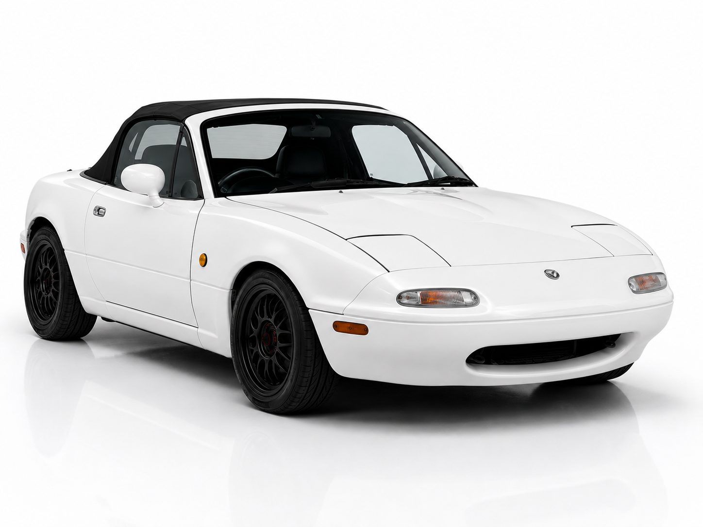 Mazda Eunos Roadster MX-5 (NA6CE / NA8C) - White