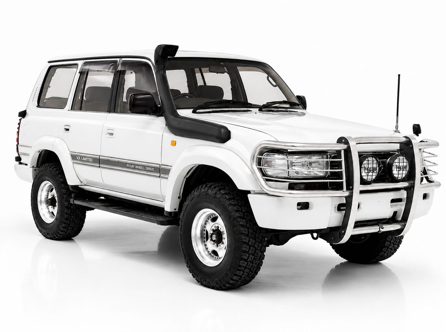 Toyota Land Cruiser 80 Series (HDJ81V) - White
