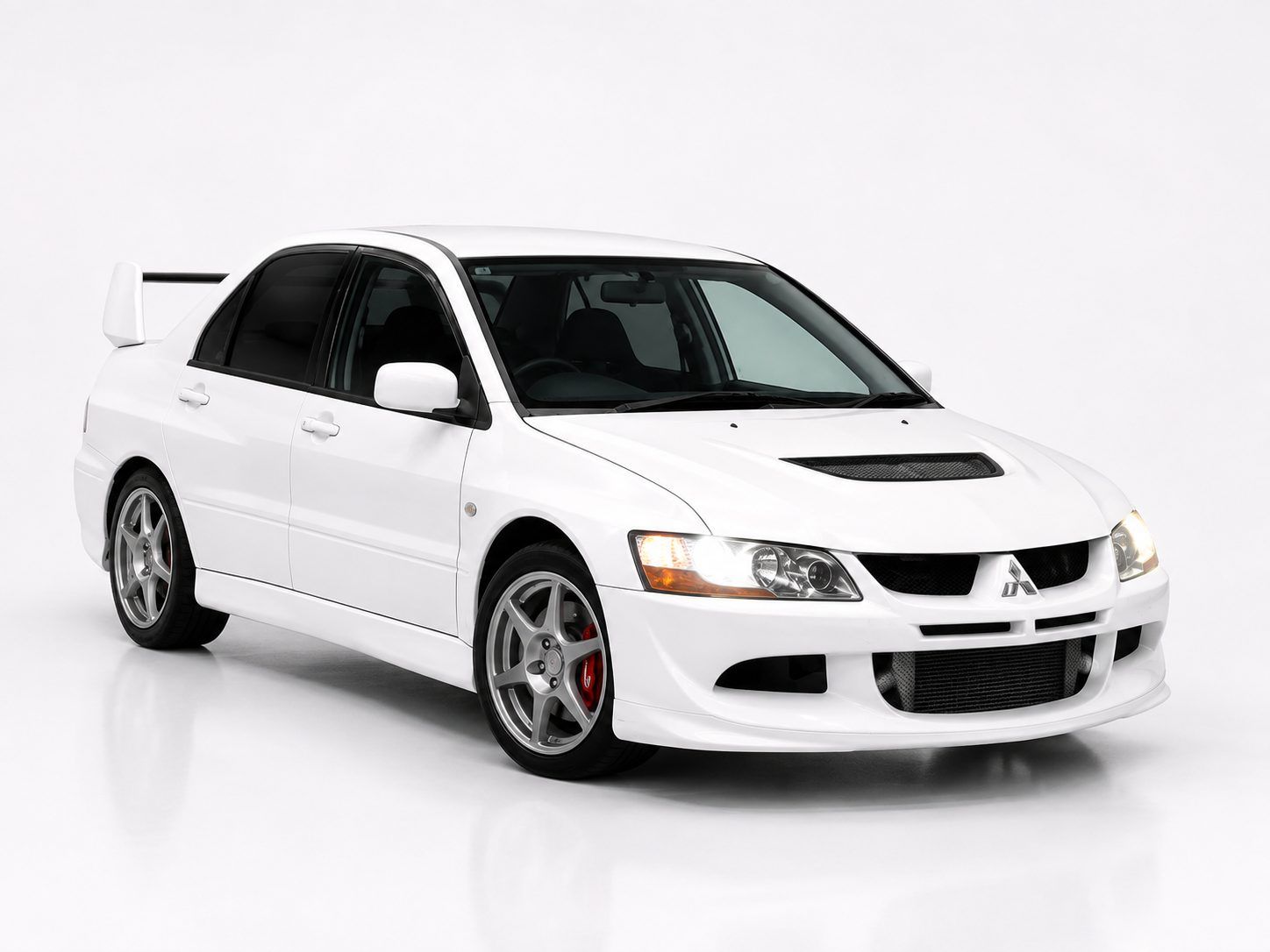 Mitsubishi Lancer Evolution VIII GSR / MR (CT9A) - White (GSR/MR)