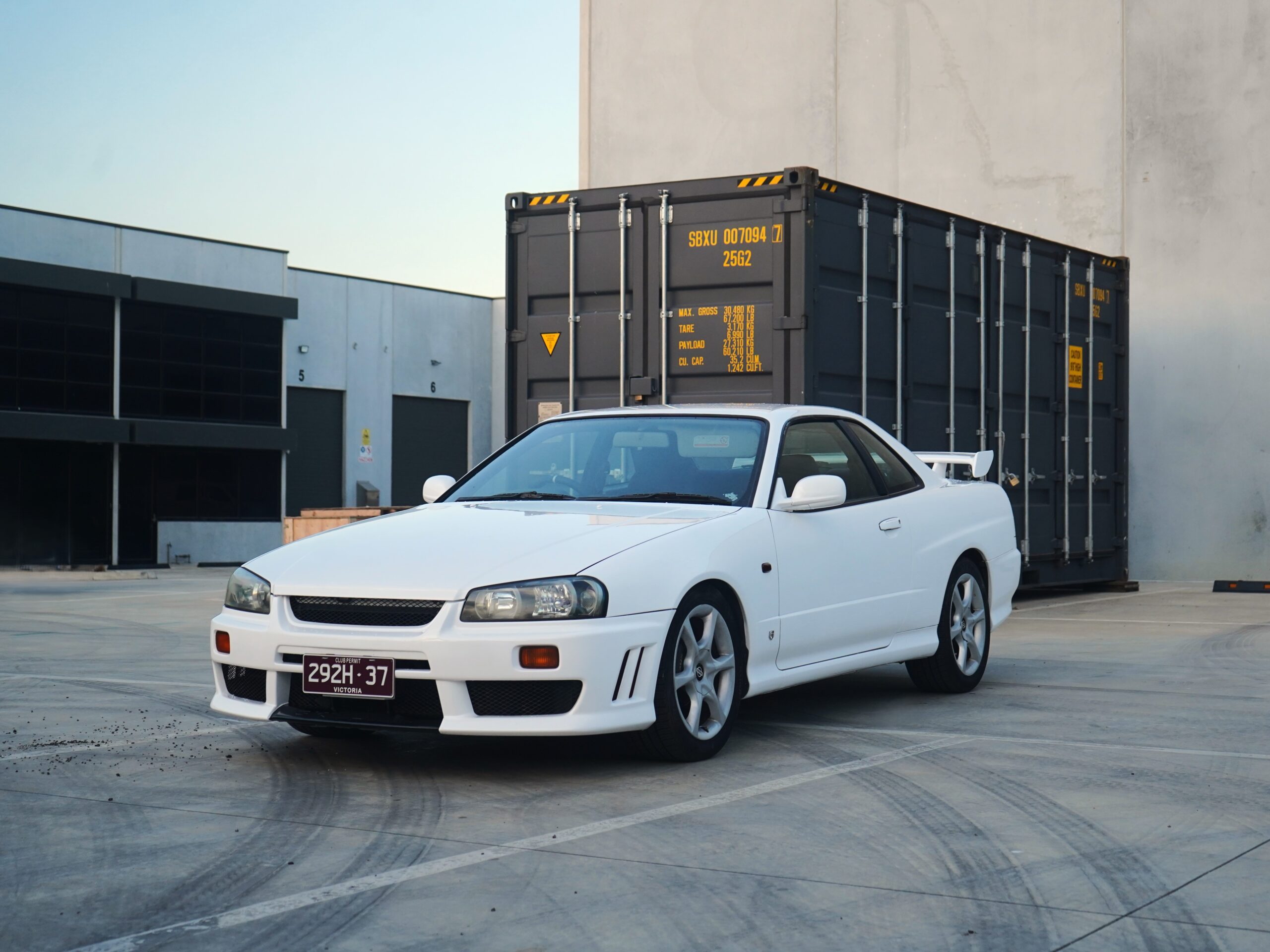 R34 GT-T rear three-quarter view coupe