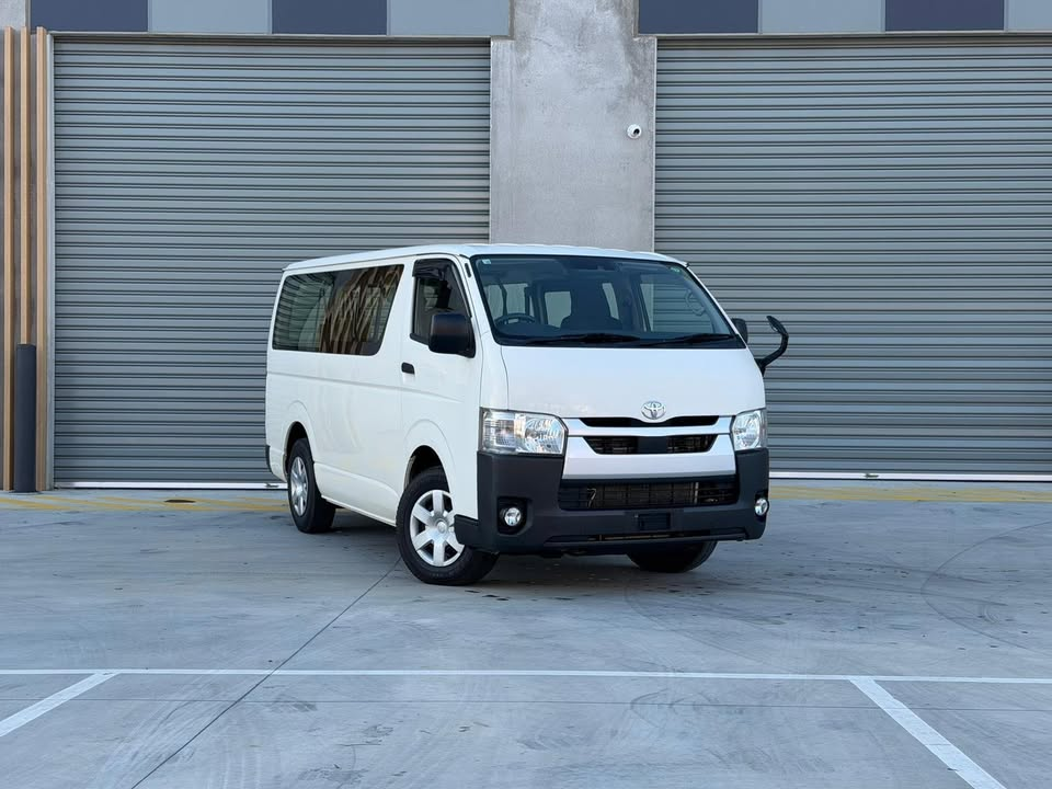 2020 Toyota Hiace 4WD Camper GDH206V - Photo 1