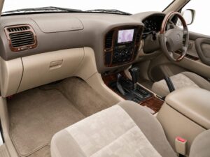 Toyota Land Cruiser 100 Series (HDJ101K) - Photo 3