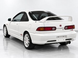 Honda Integra Type R (DC2, DB8) - Photo 1